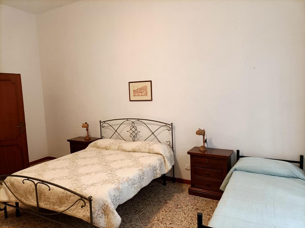 Antica Casa Ceccardi Lägenhet Livorno Exteriör bild
